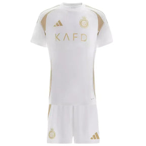 Kit Infantil Al-Nassr III 24/25 – Branco e Dourado